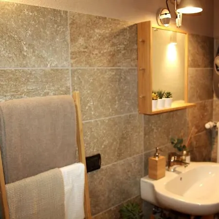 דירה New****alpe Veille: Chalet Centro 2 Bagni E Garage Privato